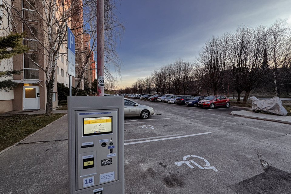 Rezidenti môžu získať novú parkovaciu kartu I Foto: Trnavské rádio