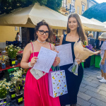 Ná námestí sme stretli hrdé držiteľky vysvedčení | Foto: Michaela Martišíková, Trnavské rádio