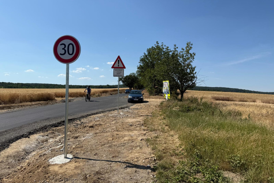 Na novej ceste platí predpísaná povolená rýchlosť 30 km/h | Foto: Michaela Martišíková, Trnavské rádio