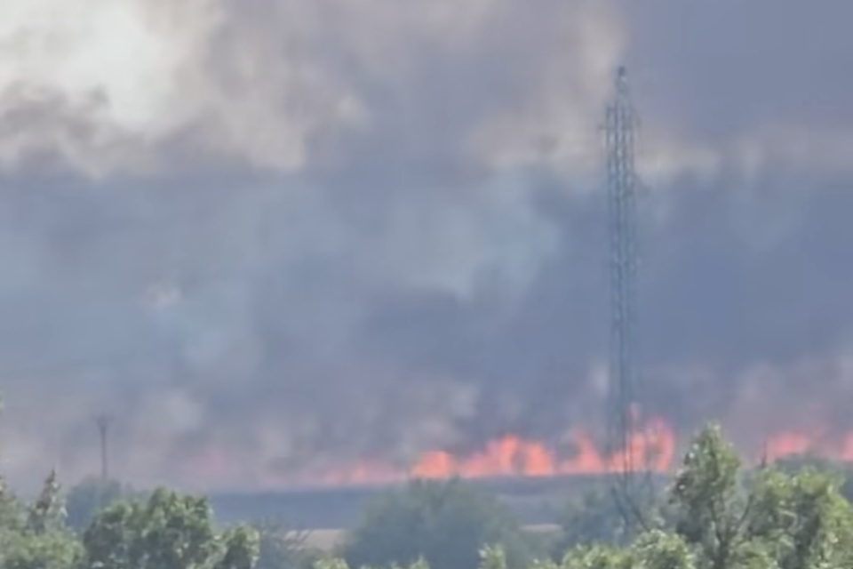 Pri Maduniciach horí pole | Zdroj: Fb Dendo Polacik