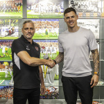 Nový tréner so športovým riaditeľom Martinom Škrtelom | Zdroj: FC Spartak Trnava