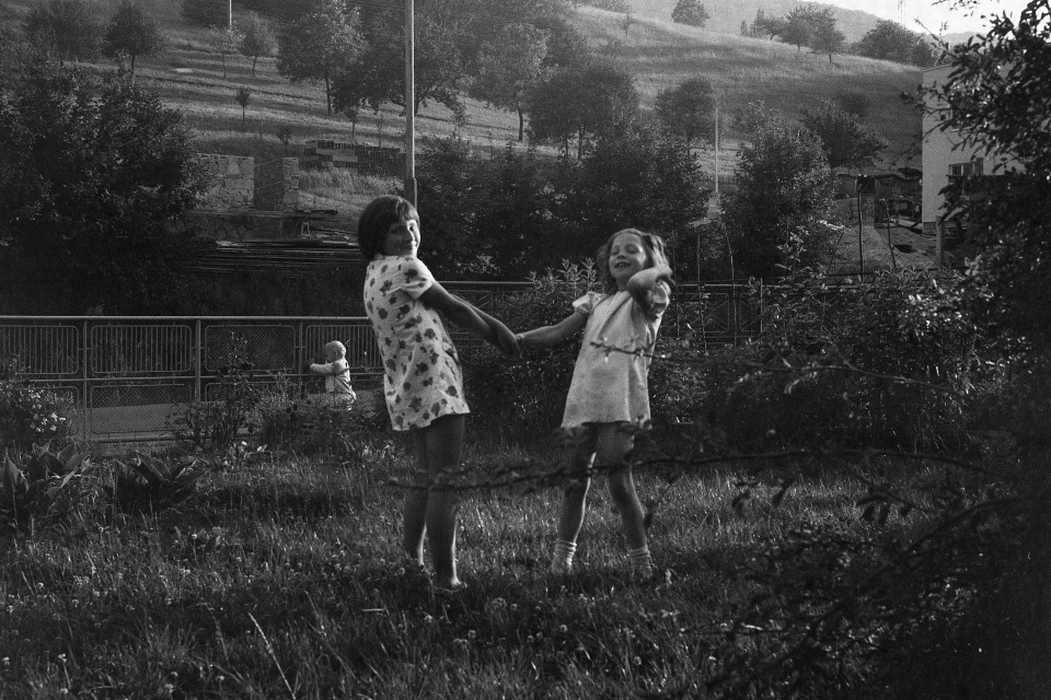 Maroš Vala hľadá ľudí na starých fotografiách | Zdroj: Maroš Vala, nálezca fotografií