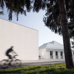 Mestský úrad v Leopoldove je architektonický skvost | Foto: Matej Hakár, Archinfo