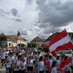 Na prechod reprezentačných tímov cez cestu dozerala polícia