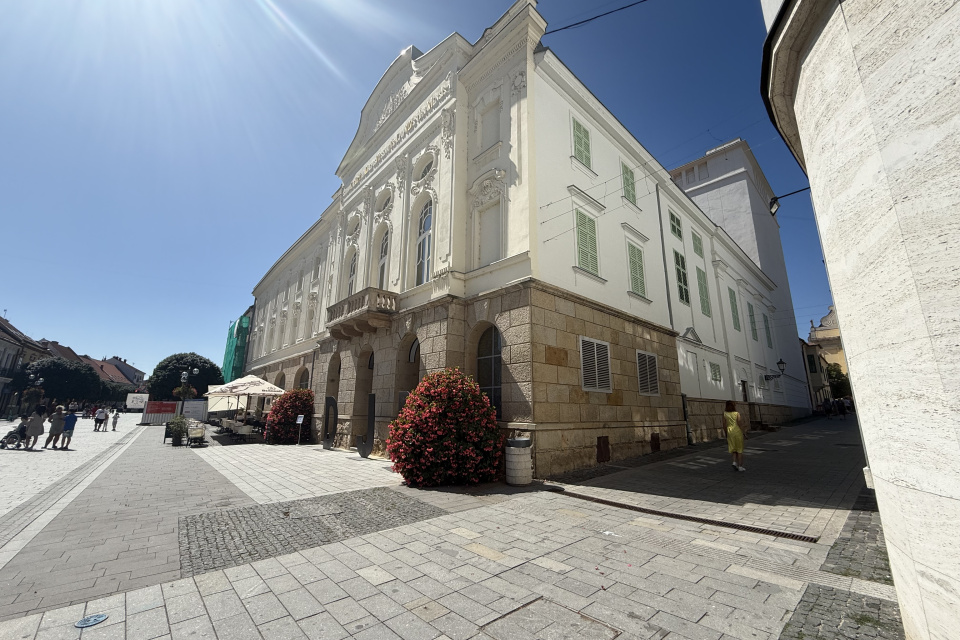 Po rekonštrukcií vznikne v divadle nová skúšobňa, šatne, obnovený bude bufet aj priestory pre zamestnancov divadla