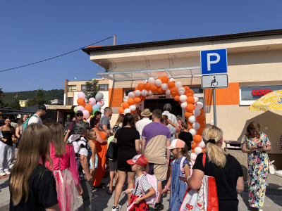 Na otvorenie čakali desiatky zvedavcov | Foto: Red., Nikol Kaňuková