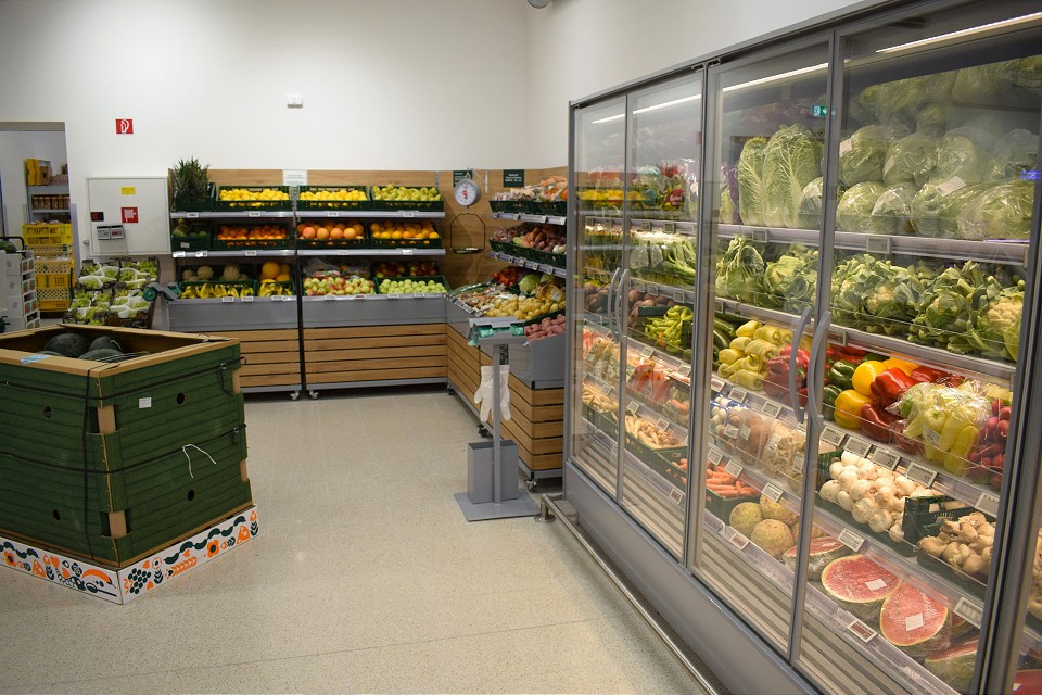 V supermarkete majú široký výber ovocia a zeleniny | Foto: Ján Král