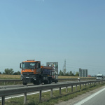 Práce súvisia s kosením porastov pri rýchlostnej ceste. | Foto: Trnavské
