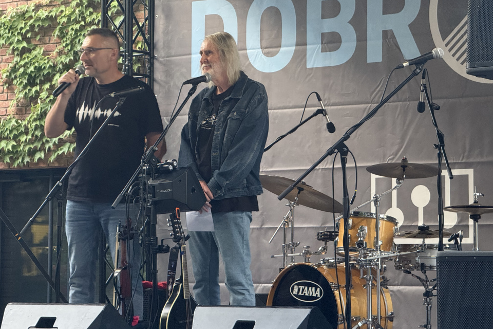 Zľava: Organizátor festivalu Andrej Halada a spoluzakladateľ Dobrofestu Peter Radványi | Foto: Michaela Martišíková, Trnavské rádio