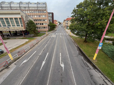 Úsek Kollárovej ulice ku križovatke bude cez víkend uzavretý. | Foto: Pavol Holý, Trnavské