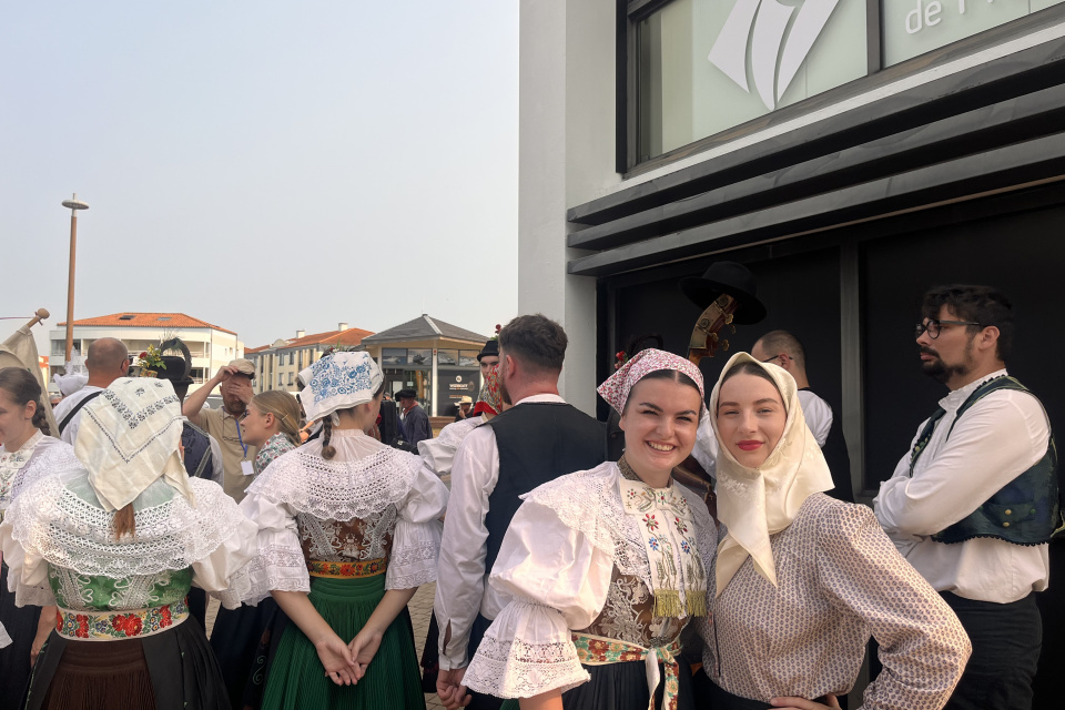 Členky UFS Trnafčan pred sprievodom I Foto: Alexandra Štofirová, Trnavské rádio