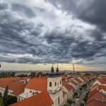 Pohľad na prichádzajúci front z Mestskej veže v Trnave (29. 8. 2025) | Foto: red., Trnavské rádio
