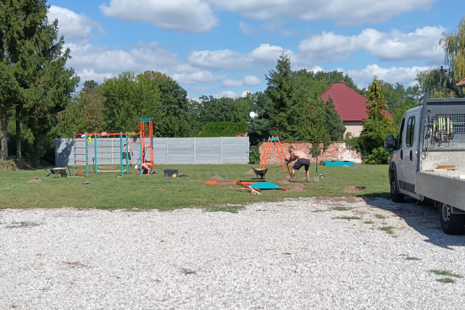 Areál v priebehu prác I Zdroj: Obec Dubovce