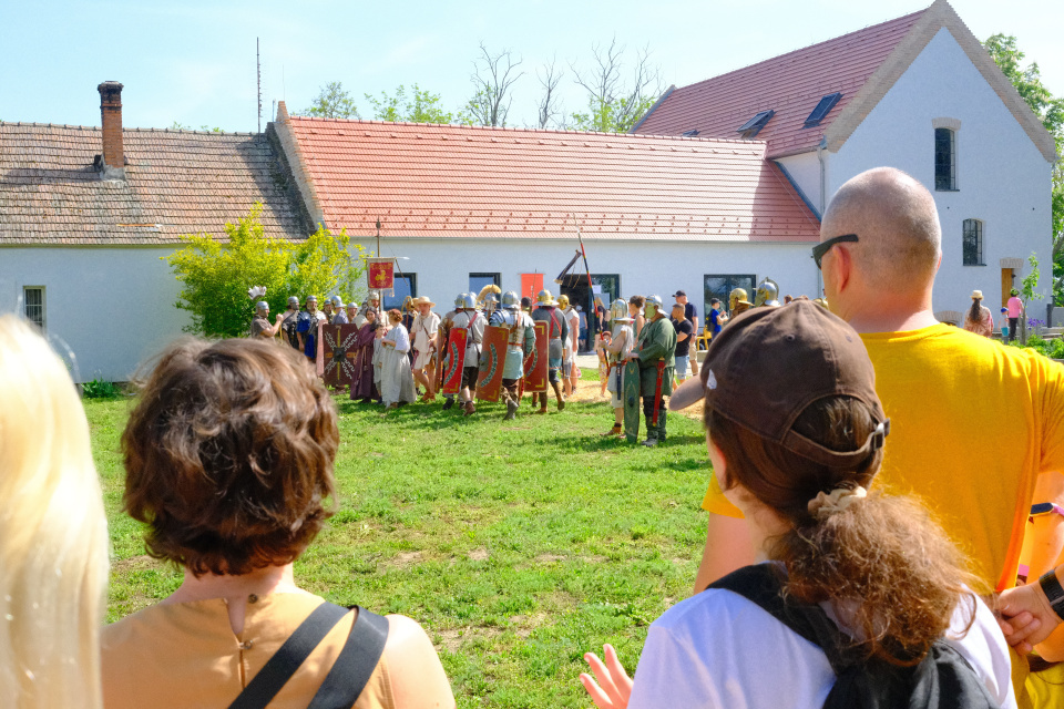 Cesta do histórie v Archeoparku Cífer-Pác. | Foto: red.
