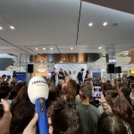 V dave sa to hemžilo natešenými fanúšikmi | Foto: Sarah Strapoňová