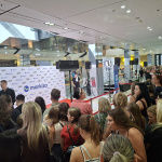 Pre hercov pripravili červený koberec aj reflektory | Foto: Sarah Strapoňová