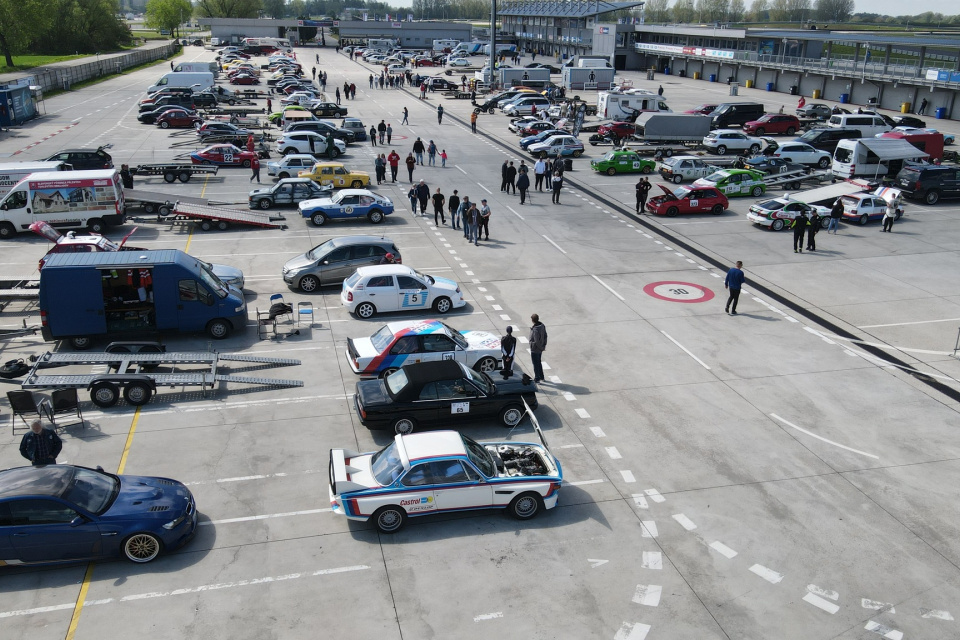 Okolo obeda bude promenáda veteránov | Zdroj: GT Historic Cup Series 