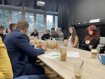 Mladí diskutovali priamo s primátorom Senice | Foto: Michaela Martišíková, Trnavské rádio