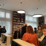 Prehliadka viedla aj oddelením beletrie | Foto: Michaela Martišíková, redakcia