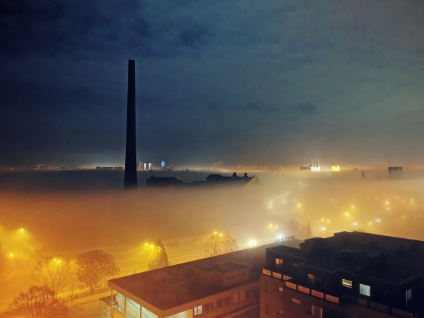 Nočná hmla nad Trnavou l Foto: TR