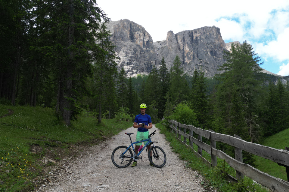 Cestou ho budú sprevádzať kamery na bicykli aj dron | Zdroj: archív Michala Smatanu