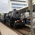 Nostalgický vlak na trnavskej stanici. | Foto: Trnavské