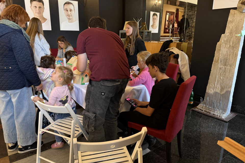 Aj tvorivé dielničky sa tešili veľkému záujmu | Foto: Michaela Martišíková, redakcia