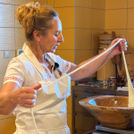 Ťahanie nití I Foto: Trnavské rádio 
