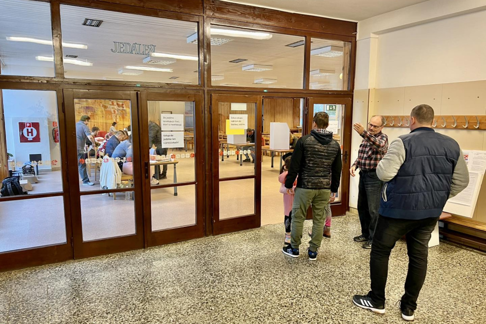 Volebné miestnosti sa opäť zaplnia občanmi | Zdroj: Mesto Senica