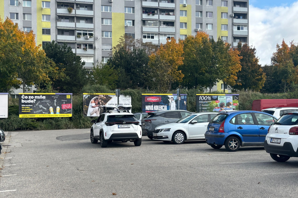 Uhradené parkovné kontrolujú nové policajné autá s kamerami | Foto: Zuzana Benková, Trnavské rádio