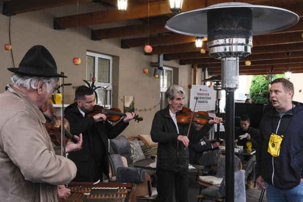 Deň vínnych pivníc v Trnave. Spieva sa napríklad v Trnavskej arcidiecéznej charite. | Foto: red.