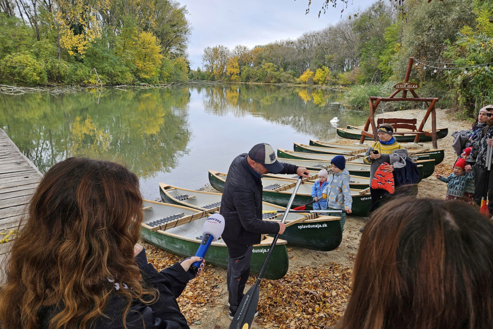 Pred nalodením sme dostali pokyny ako správne veslovať.