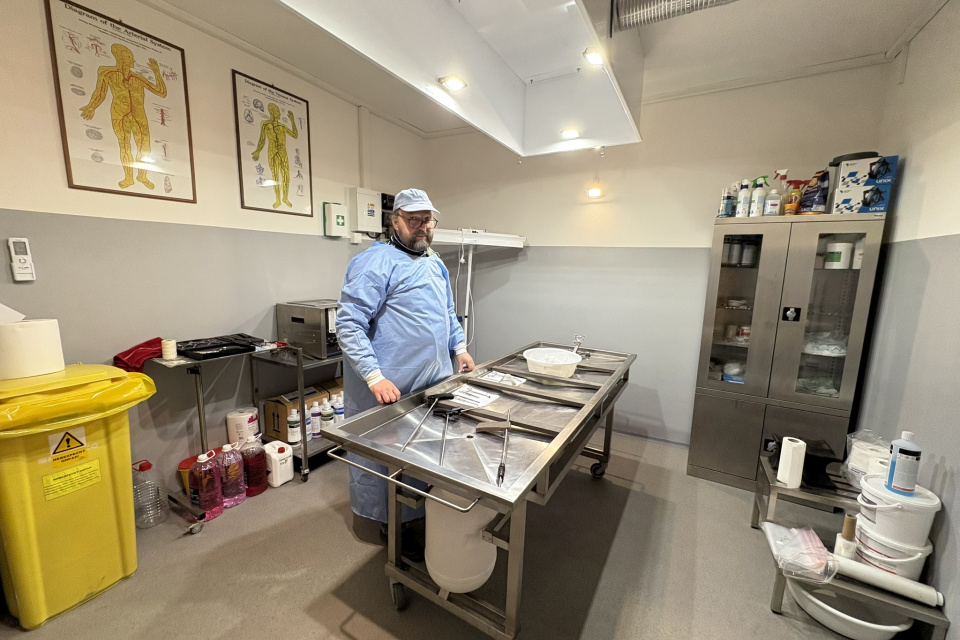 Rozprávali sme sa s prvým balzamovačom tiel na Slovensku | Foto: Michaela Martišíková, Trnavské rádio