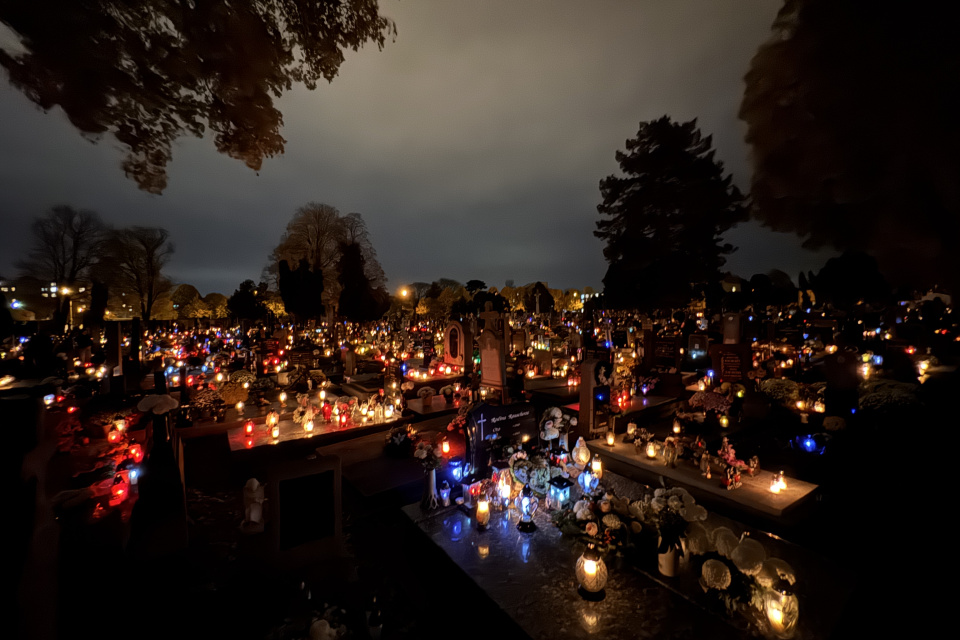 Cintorín T. Vansovej v Trnave 1. november | Foto: Zuzana Benková, Trnavské rádio