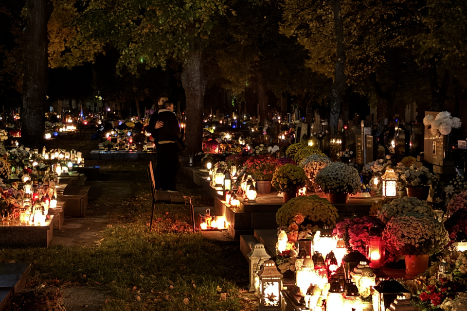 Rozžiaril sa aj Evanjelický cintorín v Trnave | Foto: Zuzana Benková, Trnavské rádio