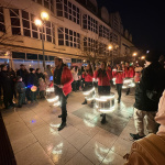 Lampášový sprievod sprevádzali bubny, mažoretky a školský parlament v historických kostýmoch | Foto: Michaela Martišíková, Trnavské rádio