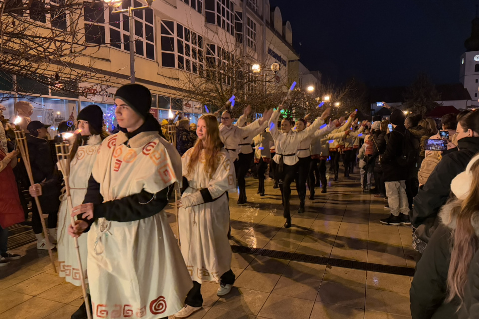 Sprievod rozsvietli ulice v Senici | Foto: Tomáš Buday