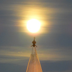 Obyvateľ vyfotil vežu kostola pred supermesiacom. | Foto: Ing. Jozef Hodulík