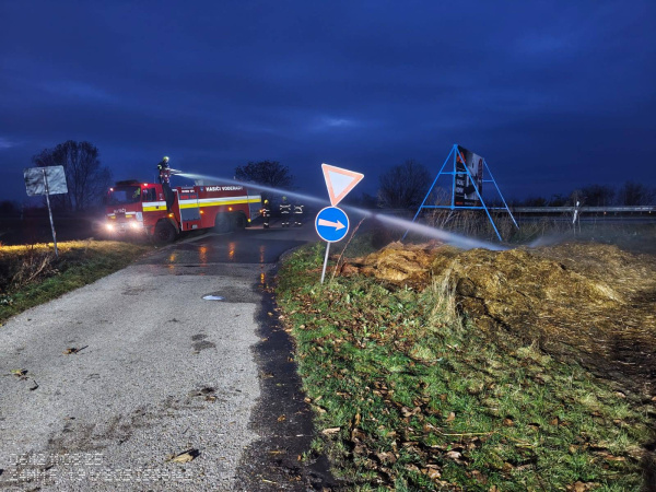 S ohňom zápasili v sobotu po 4. hodine ráno. | Foto: DHZ Voderady