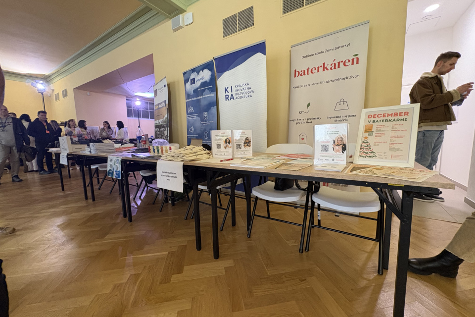 Počas burzy sa môžete zastaviť aj v stánkoch oblastných organizácií a spoločností | Foto: Michaela Martišíková, Trnavské rádio