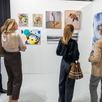 Dražené diela slovenských výtvarníkov zaujali mnohých priaznivcov umenia | Foto: TS