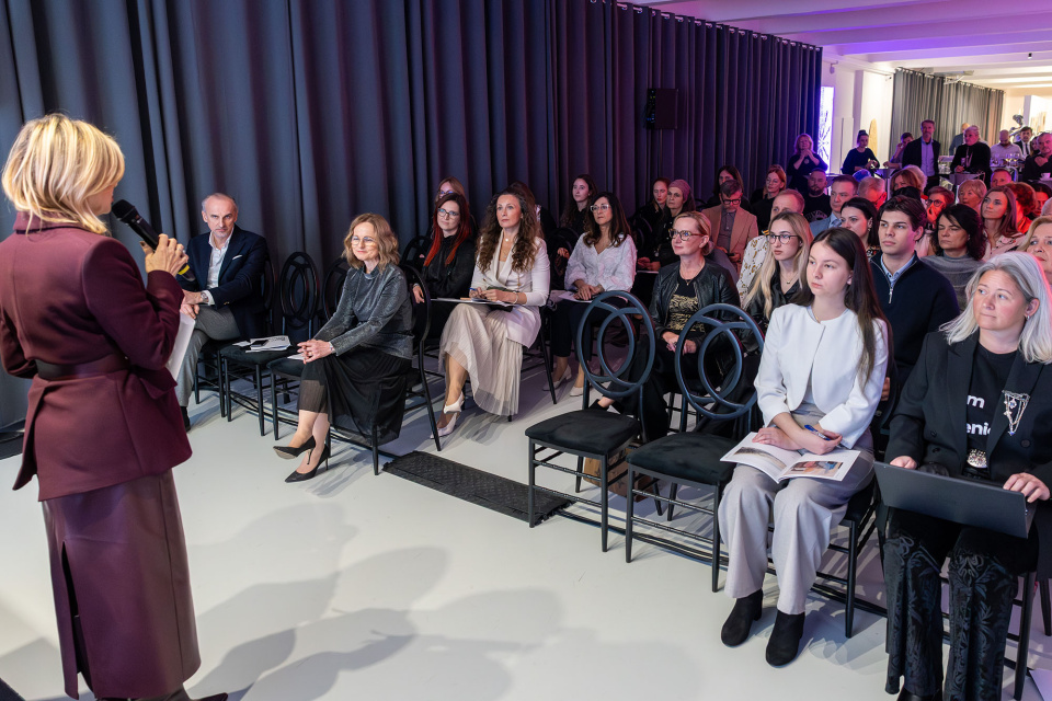 Galavečer moderovala patrónka aukcie Soňa Müllerová | Foto: TS