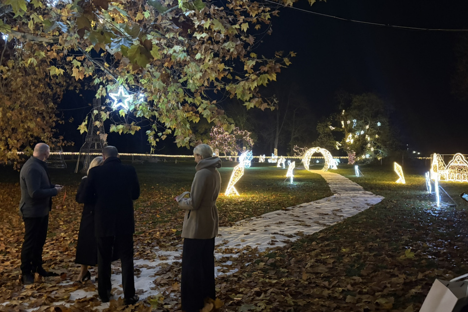 Vo svetelnom parku môžete obdivovať svetelné bytosti, zvieratá aj vynálezy | Foto: Michaela Martišíková, Trnavské rádio