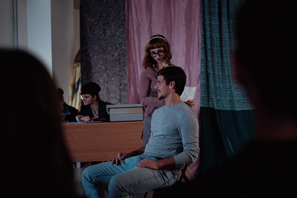 Počas vystúpenia vyspovedali aj jedného z účastníkov | Foto: Maroš Majerník