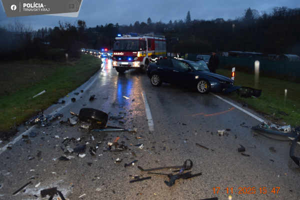 Dopravná nehoda pri Banke | Zdroj: Polícia SR - Trnavský kraj