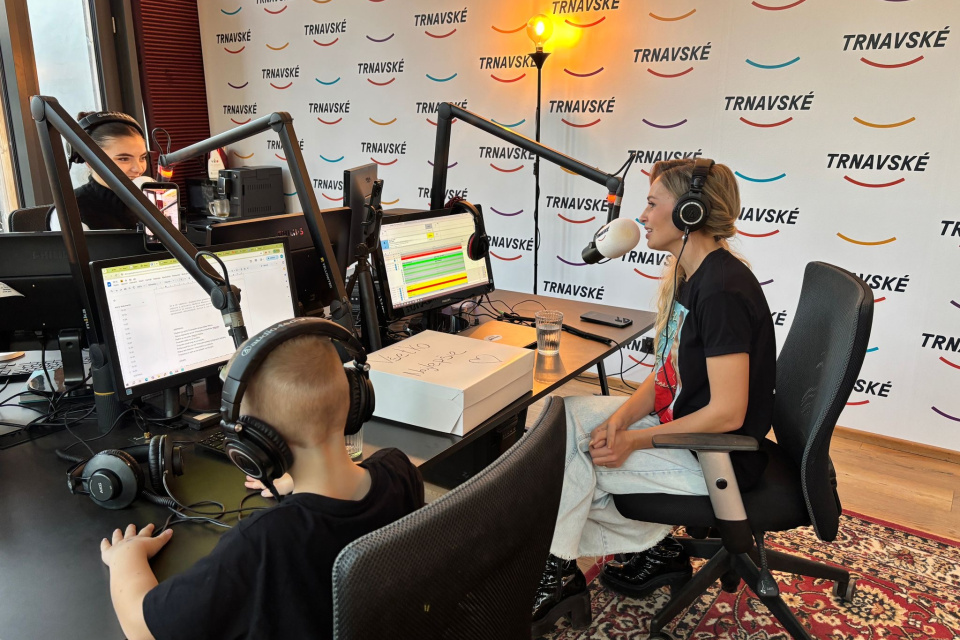 V štúdiu sme privítali speváčku aj s jej synom | Foto: Trnavské rádio