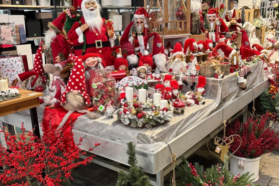 Vianočné ozdoby pre vytvorenie tej pravej sviatočnej atmosféry | Foto: Hadzima Plant