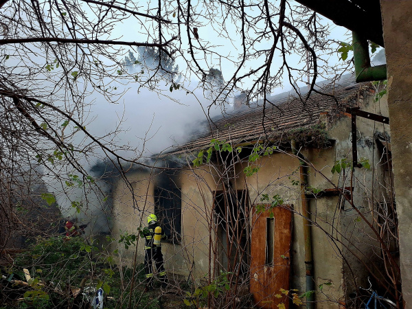 Príčina požiaru zverejnená nebola. | Foto: HaZZ