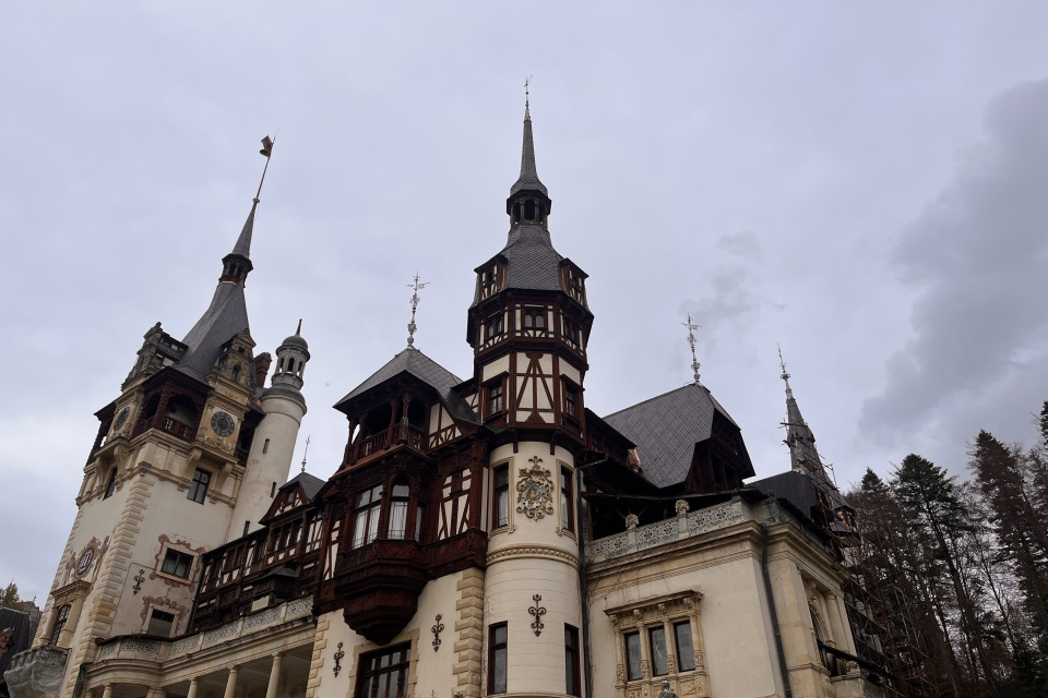 Zámok v meste Sinaia I Zdroj: Alexandra Štofirová, Trnavské rádio 