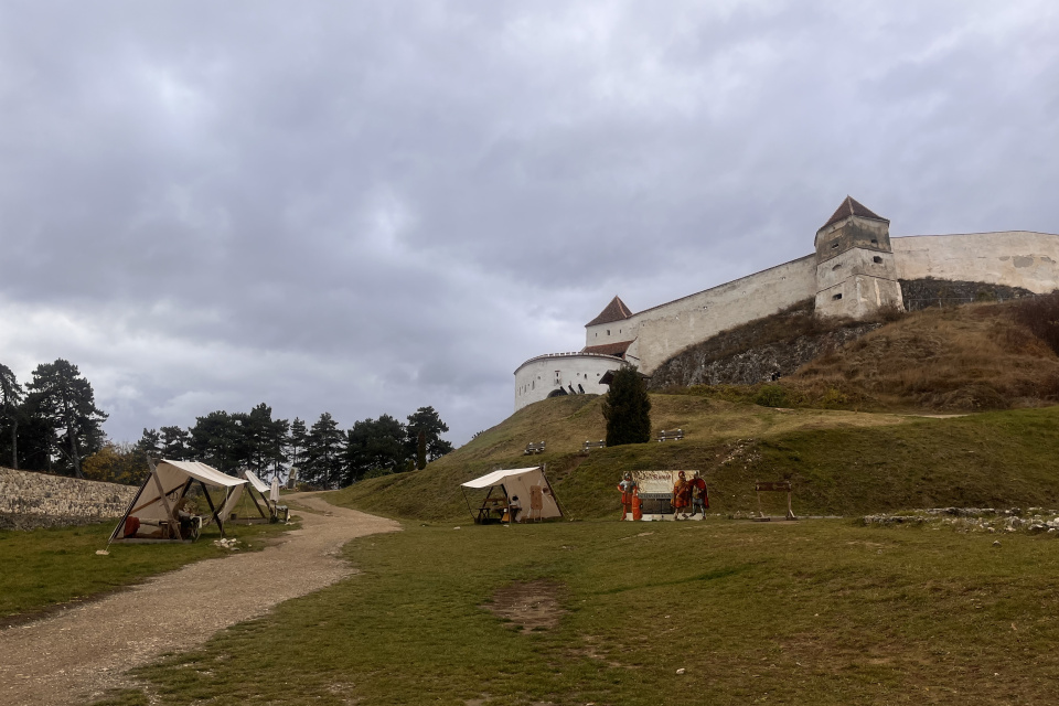 Čiastočne dostupná pevnosť v meste Râşnov I Zdroj: Alexandra Štofirová, Trnavské rádio 